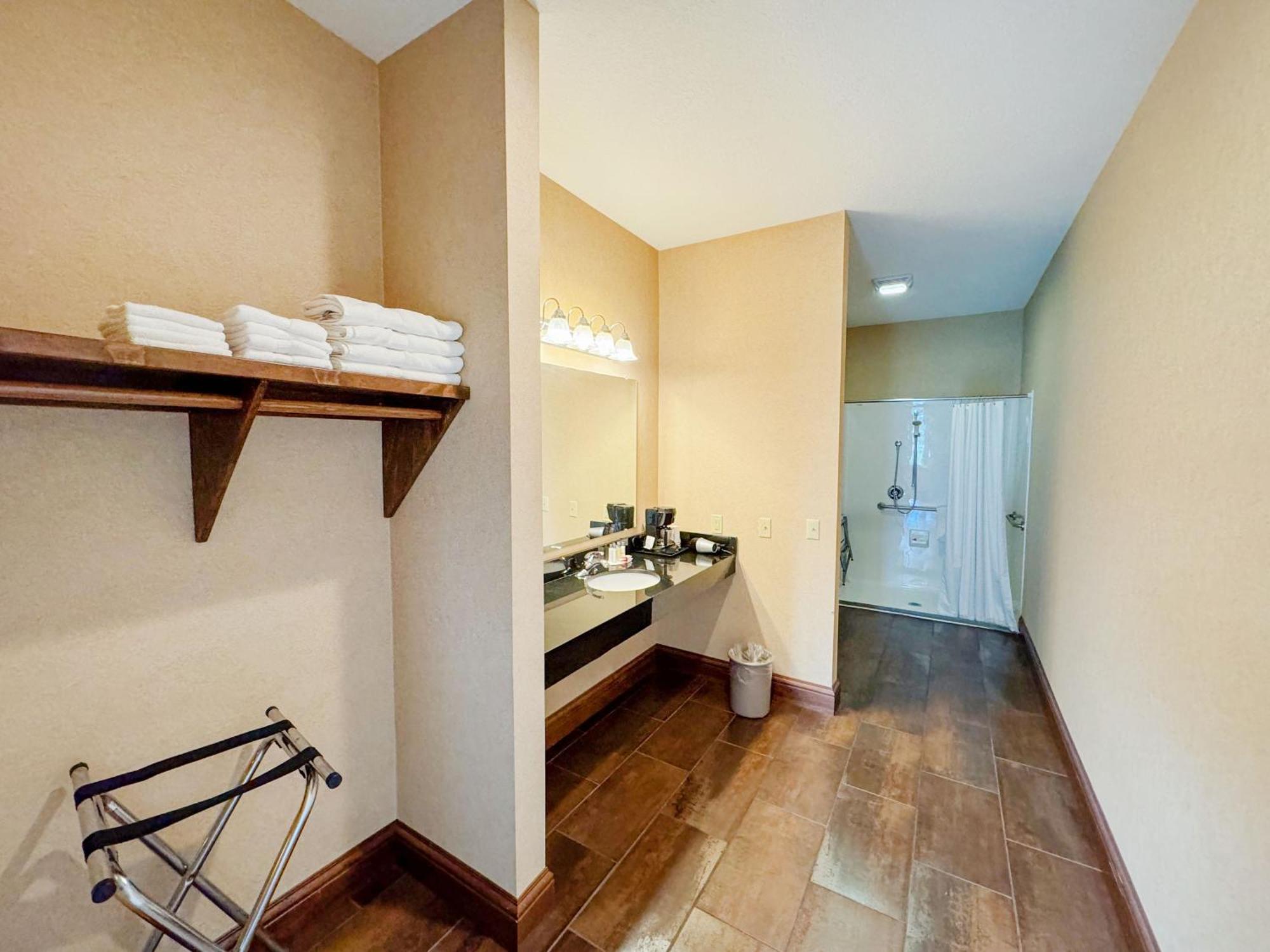Days Inn By Wyndham Mackinaw City - Lakeview Eksteriør bilde