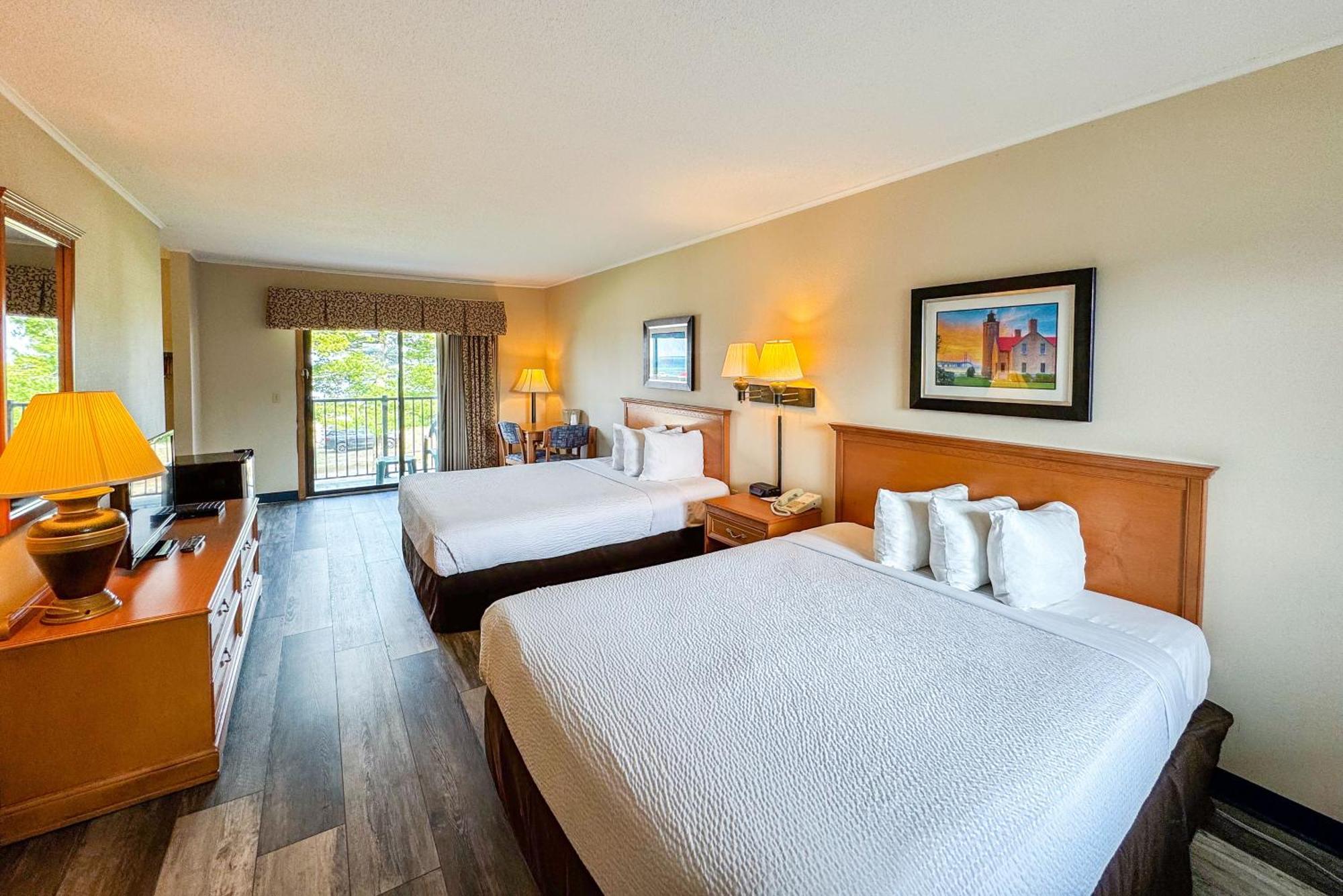 Days Inn By Wyndham Mackinaw City - Lakeview Eksteriør bilde