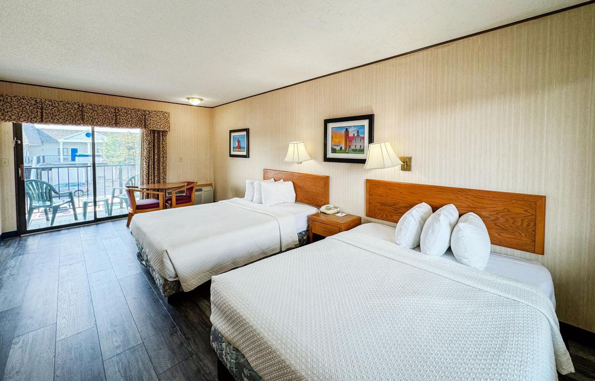 Days Inn By Wyndham Mackinaw City - Lakeview Eksteriør bilde