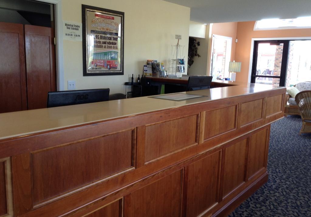 Days Inn By Wyndham Mackinaw City - Lakeview Eksteriør bilde